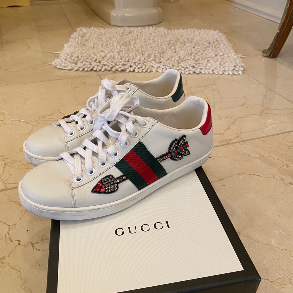gucci sneakers